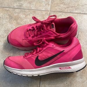 NIKE PINK size 8.5